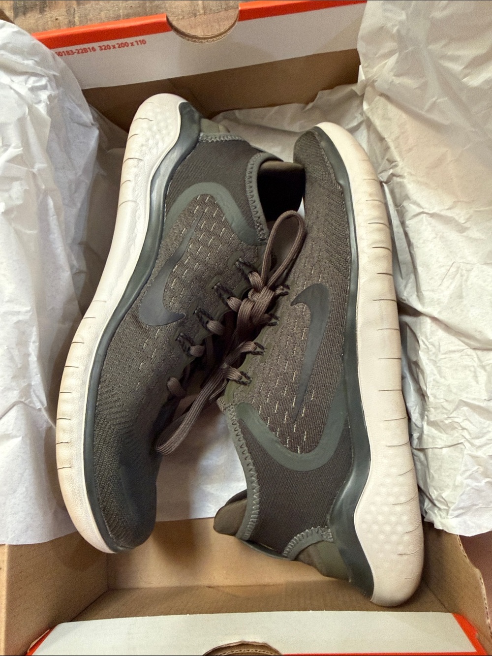 Nike Men’s Olive/Brown Lightweight Training Sneakers